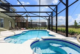 Condomínio de casas Solterra Resort em Orlando: piscina