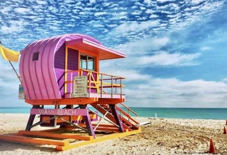 Praia no verão em Miami Beach