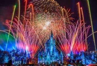Show de fogos Happily Ever After no parque Magic Kingdom da Disney Orlando
