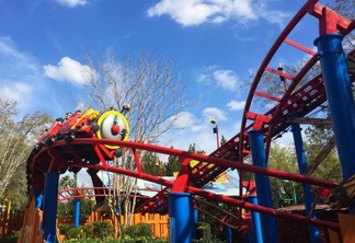 7 brinquedos para crianças em Orlando: Woody Woodpecker's Nuthouse Coaster
