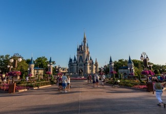 Manhã no parque Magic Kingdom da Disney Orlando