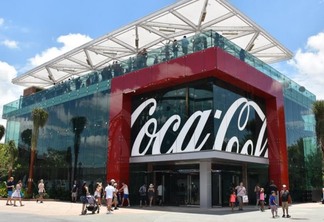 Refil de Coca-Cola por 1 dólar na Disney Springs em Orlando: Coca-Cola Store