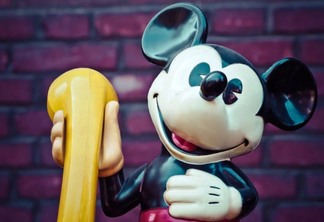 Como falar com personagens da Disney no Bedtime Hotline: Mickey Mouse