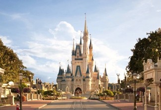 Vista do Castelo da Cinderela no Magic Kingdom da Disney Orlando