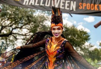 Personagem na entrada do Halloween Spooktacular no SeaWorld Orlando