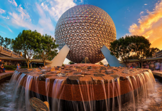 Spaceship Earth ao entardecer no Epcot da Disney Orlando
