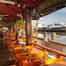 Restaurantes em Naples: interior do Riverwalk at Tin City