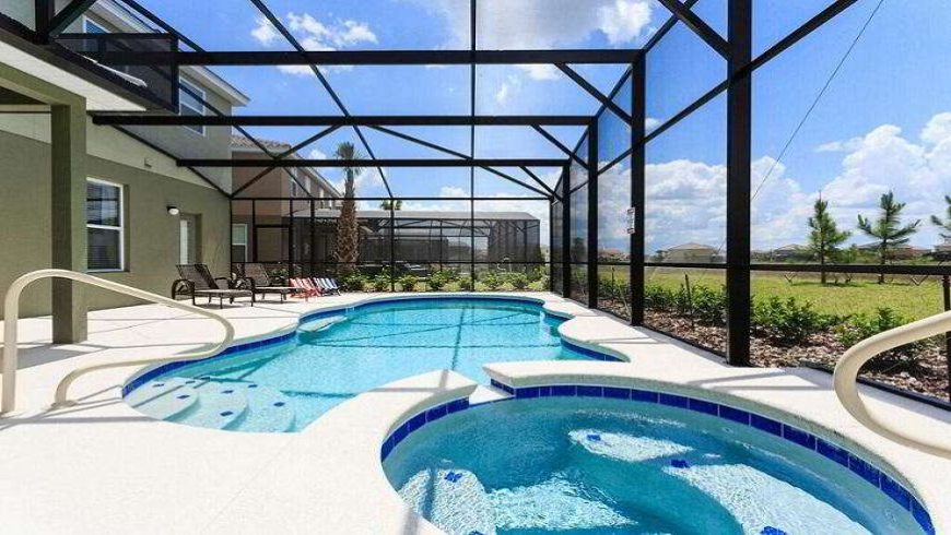 Condomínio de casas Solterra Resort em Orlando: piscina