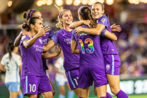 Assistir a um jogo de futebol feminino em Orlando: time Orlando Pride