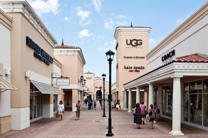 Lojas no Premium Outlets International Drive em Orlando