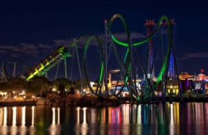 Montanha-russa do Hulk no parque Islands of Adventure em Orlando