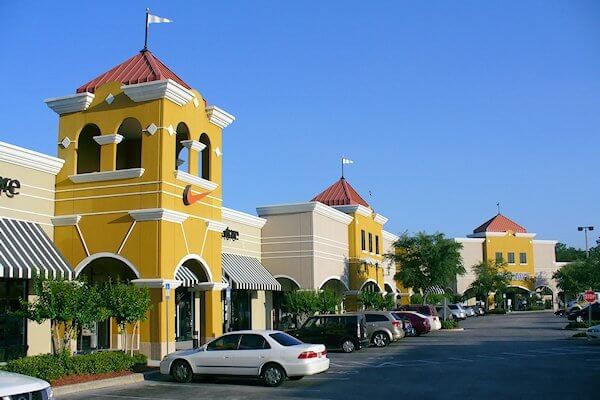Estacionamento do Outlet The Lake Buena Vista Factory Stores em Orlando
