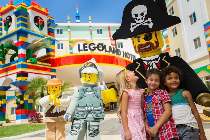 Crianças no hotel da Lego em Orlando