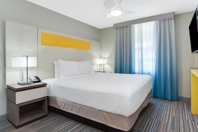 Quarto no Holiday Inn Resort Orlando Suites