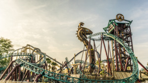 7 atrações e brinquedos do Parque Busch Gardens em Orlando: Cobra's Curse