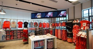 Melhores lojas para compras no Disney Springs em Orlando: loja Coca-Cola Store