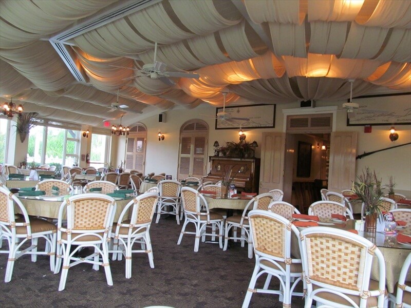 Restaurantes do parque Busch Gardens em Orlando: restaurante Serengeti Overlook Pub