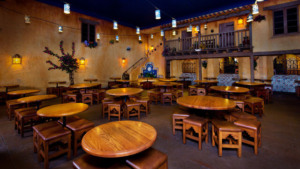 Restaurantes do parque Disney Magic Kingdom em Orlando: restaurante Pecos Bill Tall Tale Inn and Cafe