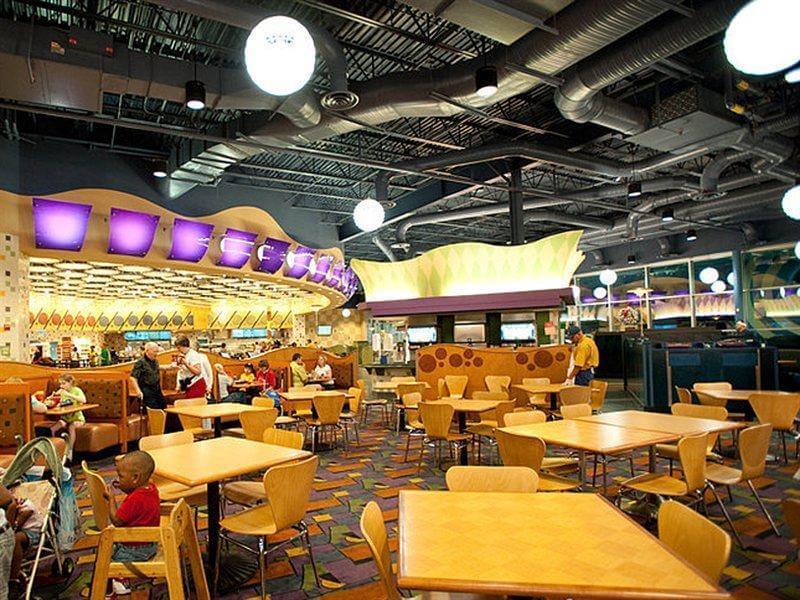 Restaurante no hotel Pop Century Resort da Disney em Orlando
