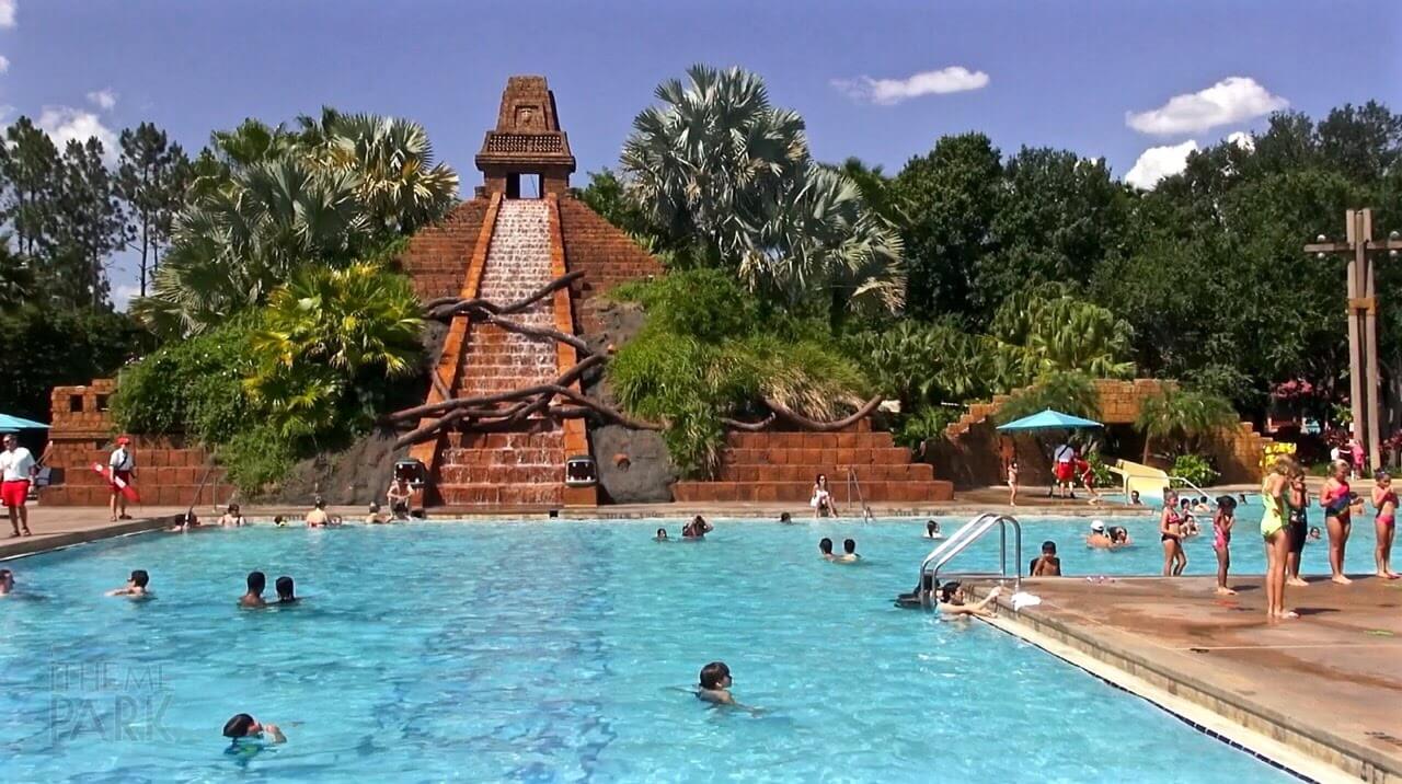 Piscina no Disney's Coronado Springs Resort
