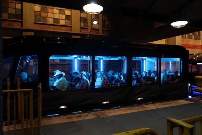 Ônibus da atração de Velozes e Furiosos no Universal Studios Orlando