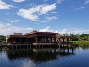 Restaurante Three Bridges Bar & Grill at Villa del Lago em Orlando