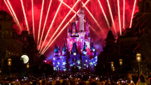 Onde assistir aos fogos de artifício de 4 de julho em Orlando: parque Magic Kingdom da Disney
