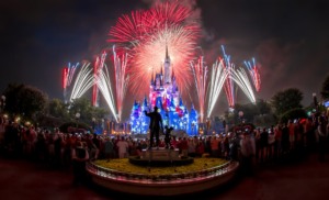 Show de fogos de artifício de 4 de julho no parque Magic Kingdom da Disney Orlando
