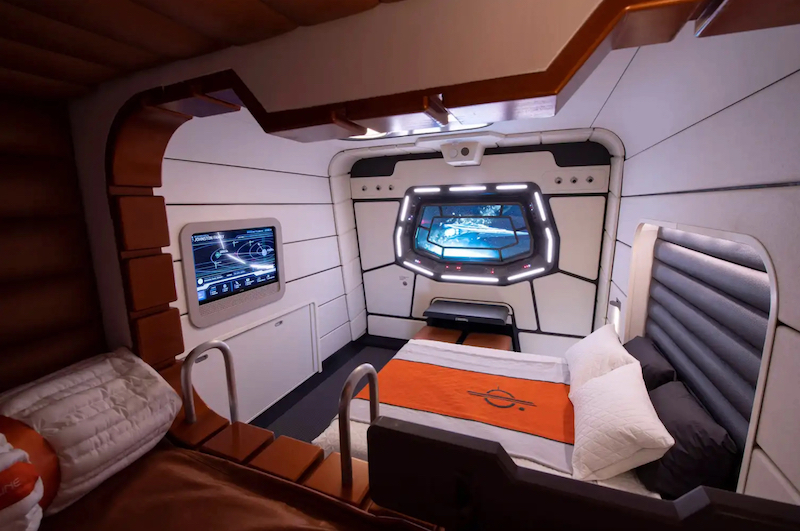 Interior da cabine no hotel Star Wars: Galactic Starcruiser na Disney Orlando