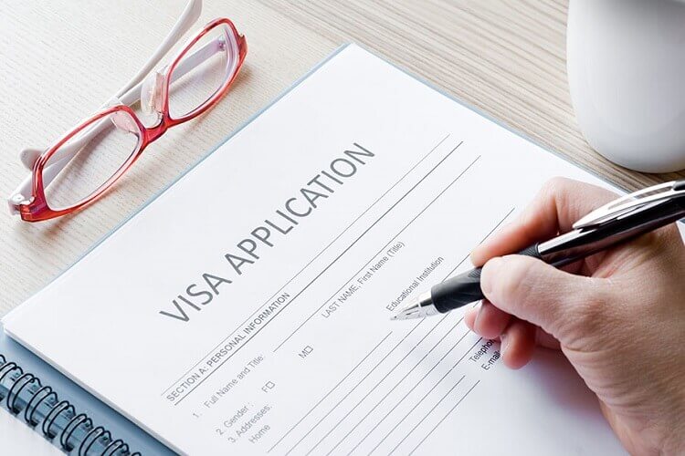 Preenchendo o formulário de visto para os Estados Unidos