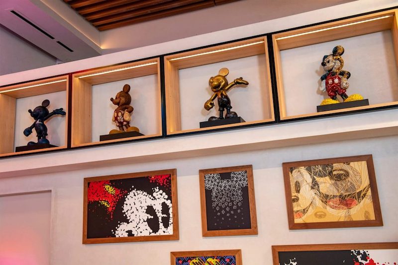 Produtos temáticos do Mickey na Creations Shop no Epcot da Disney Orlando