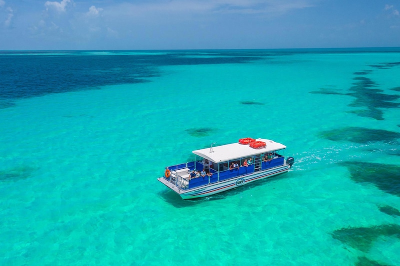 Barco no mar de Key West