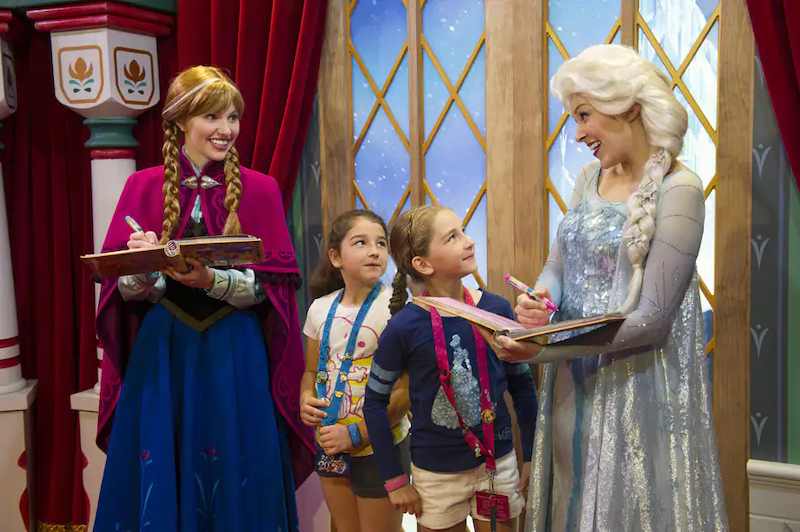 Encontro com Anna e Elsa de Frozen na Disney Orlando
