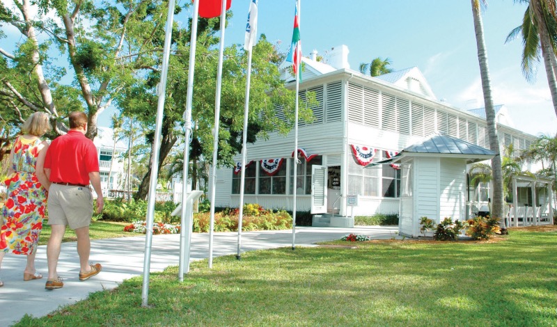 Visitantes na Truman Little White House em Key West