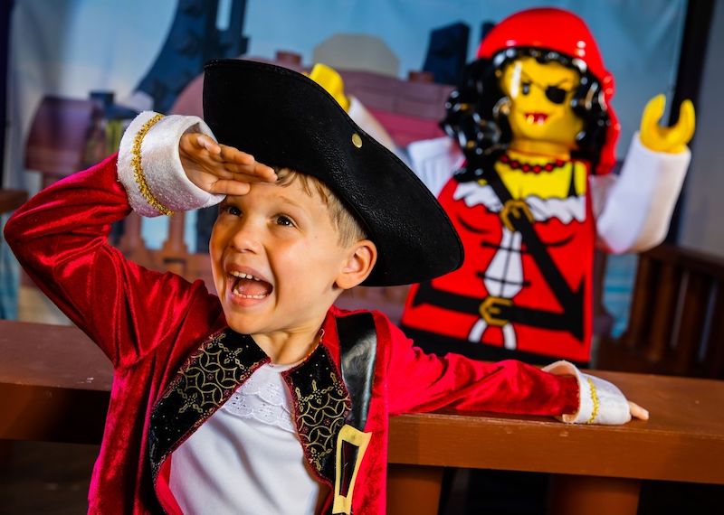 Criança no Pirate Fest Weekends no Legoland Florida