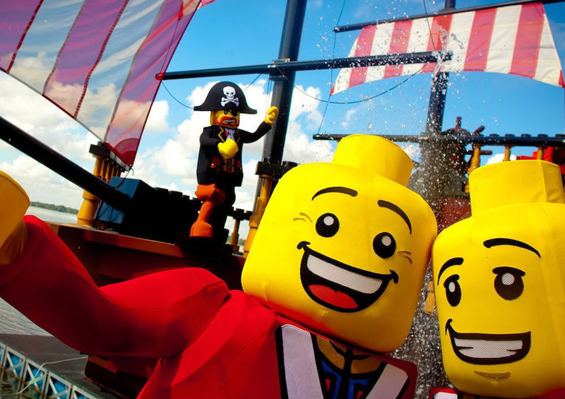 Personagens piratas no Pirate Fest Weekends no Legoland Florida