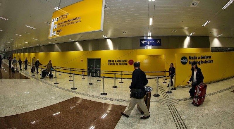 Áreas para declaração na alfândega no aeroporto